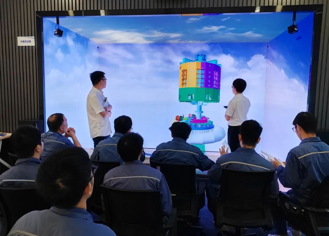 南网储能公司员工通过虚拟平台开展培训.jpg