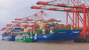 刷新纪录!上海港再次完成3110吨绿色甲醇加注 刷新纪录!上海港再次完成3110吨绿色甲醇加注