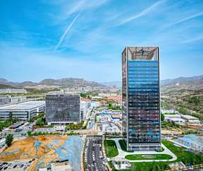 全球首座超阶零碳大楼在青岛投用 