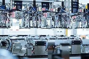 晶科储能:全栈自研构筑核心竞争力,驱动全球储能业务跨越式增长 晶科储能:全栈自研构筑核心竞争力,驱动全球储能业务跨越式增长