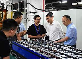 四川宜宾市政府、中车株洲所一行到访鹏程无限