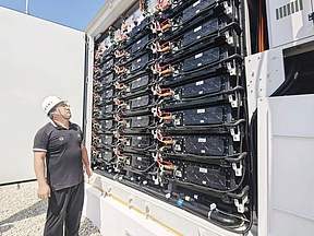 全钒液流+磷酸铁锂！烟台储能中心1GW/2GWh项目一期年底投产