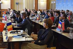 双登以储能技术链接中罗绿色未来