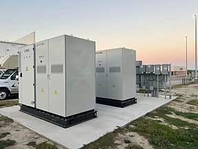 零探智能储能系统在美国内布拉斯加州并网，服务福特充电网络建设