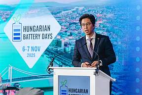 亿纬锂能亮相匈牙利电池日，深入解码欧洲本土化战略