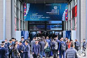 从陆地到海洋：储能创新开启零碳航运新纪元