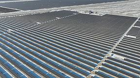 国家电投哈密十三间房100万千瓦风光储一体化项目10万千瓦光储项目并网发电