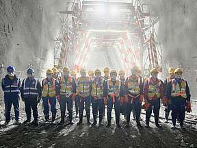 新疆若羌抽水蓄能电站5号施工支洞顺利开钻