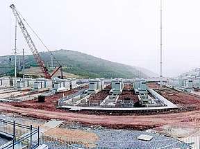 云南省元江县新型共享储能项目顺利完成20台PCS舱安装任务