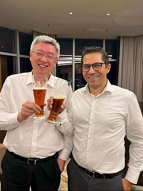 从F1赛道到宝马、奔驰，亿纬大圆柱如何成为高端车“标配”？