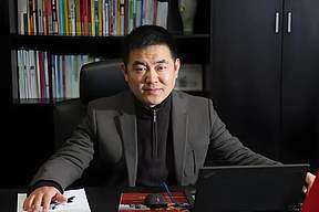 光伏江湖写诗人——徐湘华：此身奔走，未忘温柔