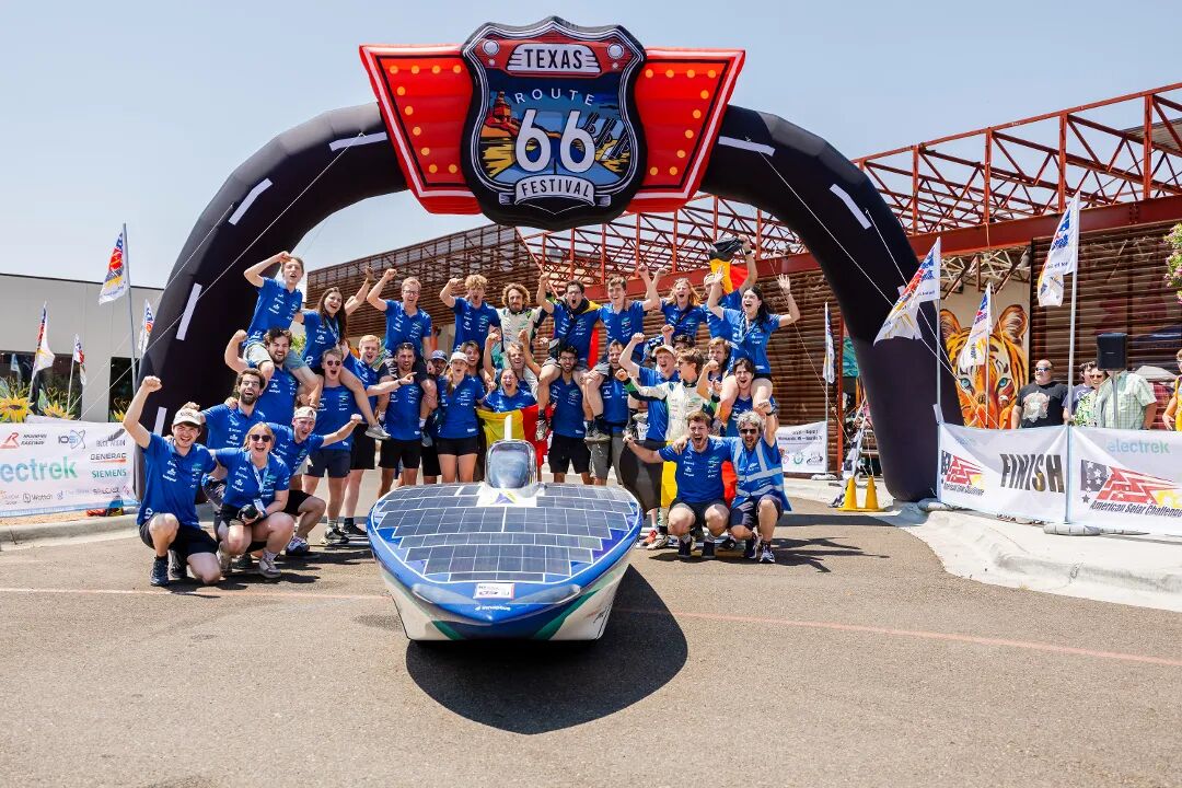 american-solar-challenge-day-8_55435811556_o.jpg