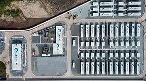 金江能源集团与双柏县开启200MW/800MWh全钒液流储能电站项目选址