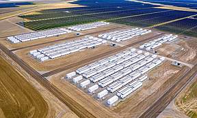 高效履约 全球实力！上能电气助力埃及150MW/300MWh储能电站顺利并网